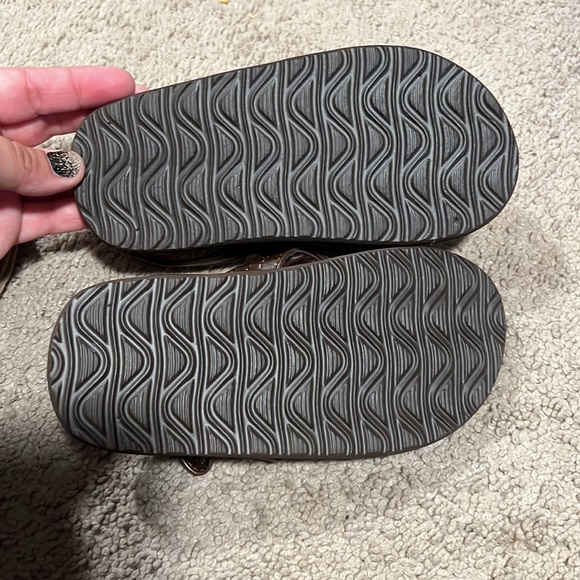 Flip flops 10/11 boys - Picture 4 of 4